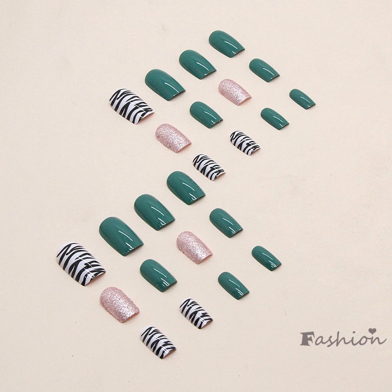 Móng Tay Giả Ngắn Màu Xanh Lá Có Kim Tuyến Che Phủ Toàn Diện Ngọt Ngào Và Quyến Rũ Có Thể Tái