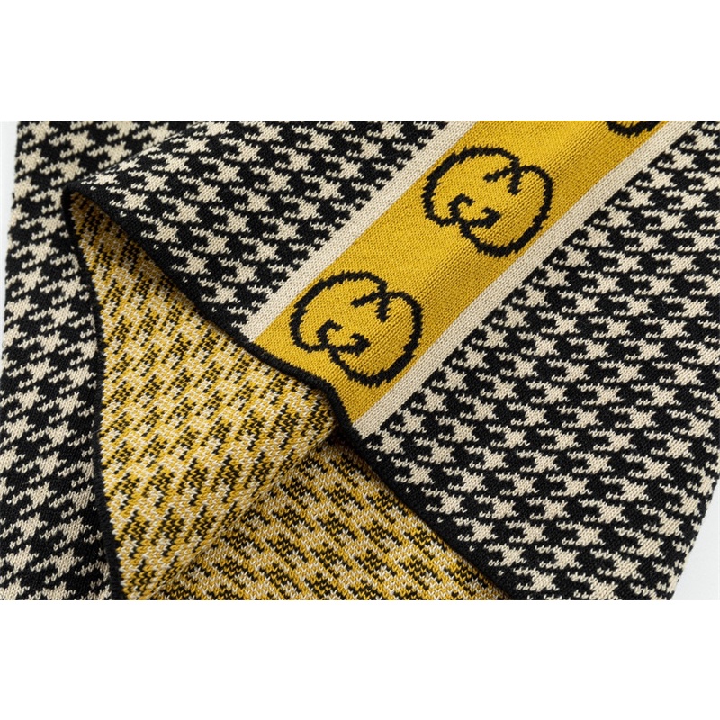 Phụ Kiện Chuyên Dụng Dành Cho Xe Hơi (G) / U. U...* C &amp; Xu Hướng Mới Quần Short Dệt Kim jacquard Thủ Công Thoải Mái Thời Trang Cho Nam Và Nữ Cùng Phong Cách