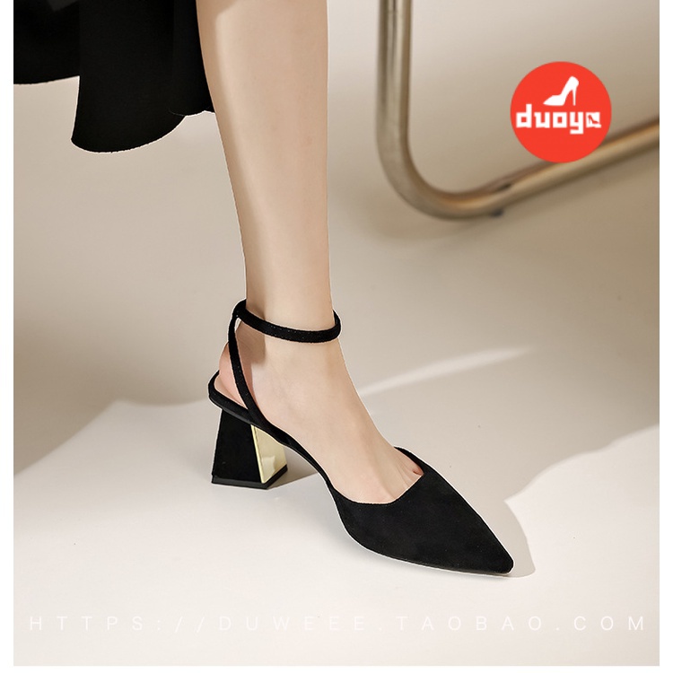 Duoya Tóc Thẳng ~ [Hàng Có Sẵn] Giày Cao Gót Sandal Bít Mũi Đế Dày Phẳng Có Khóa Cài Màu Nude Miễn Phí Vận Chuyển