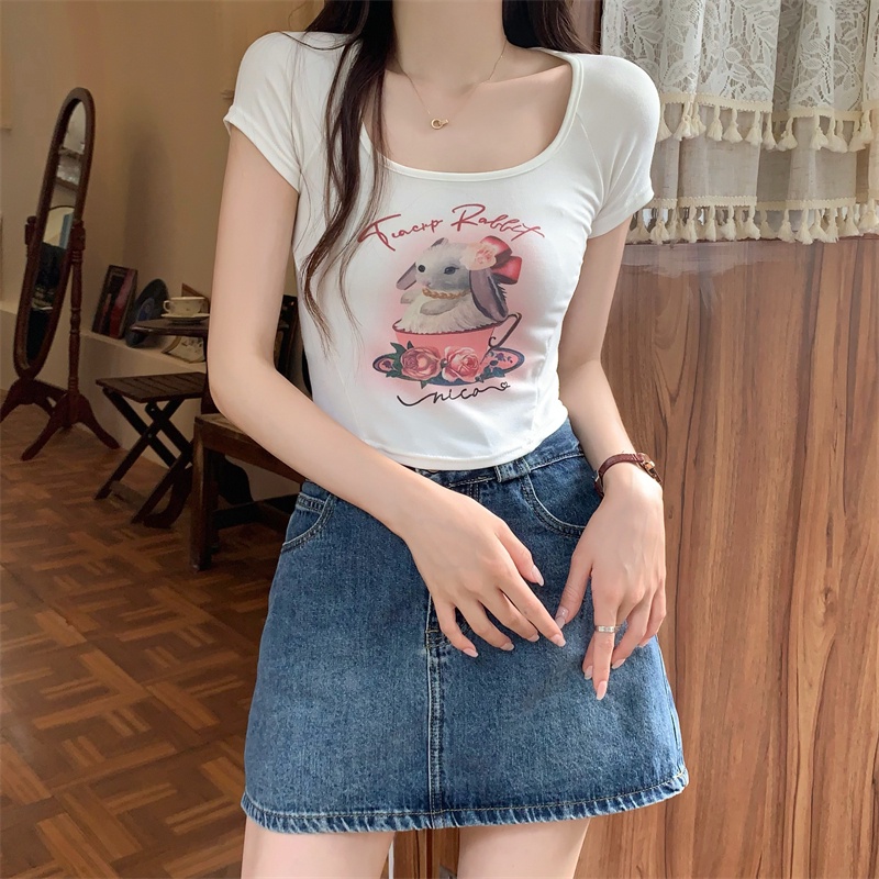 Áo Thun Croptop Ngắn Tay In Họa Tiết Thỏ Và Ly Trà Sữa Ngọt Ngào Dễ Thương Cho Nữ