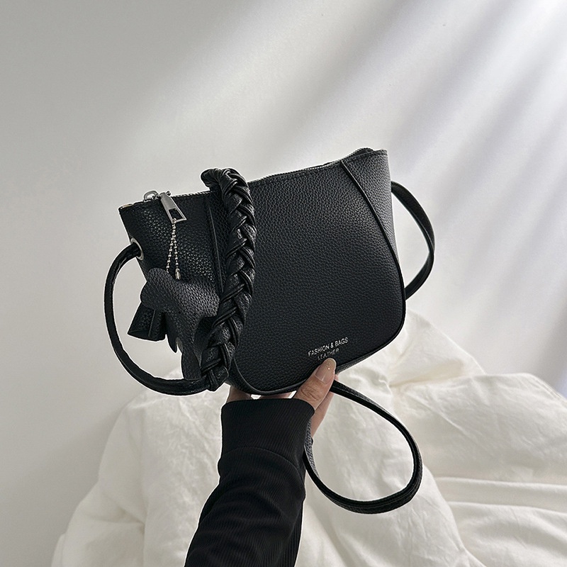 Túi Xách Da Mềm Màu Trơn Đeo Chéo Thời Trang Dành Cho Nữ