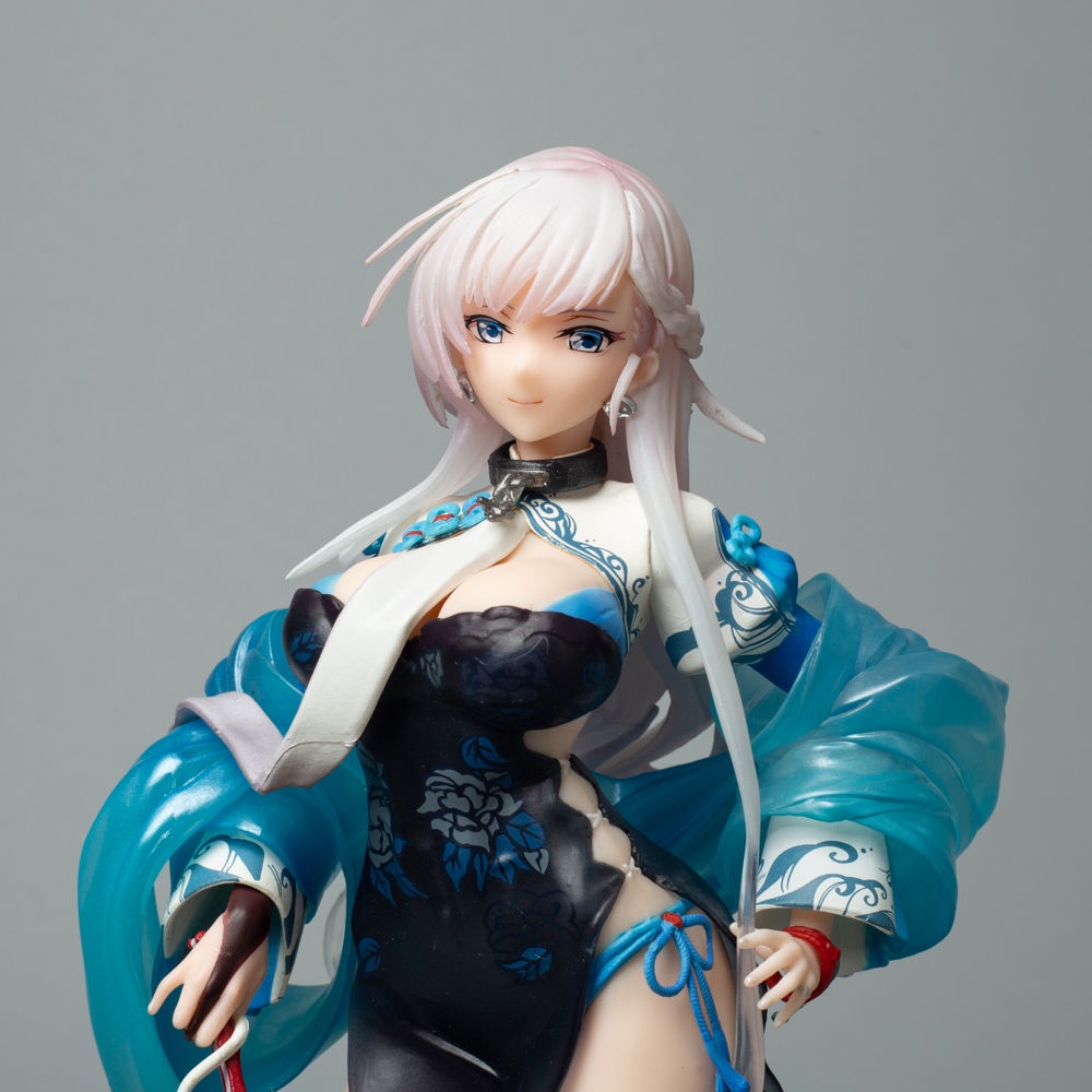 Mô Hình Nhân Vật Alter Azur Lane Belfast Đa Sắc