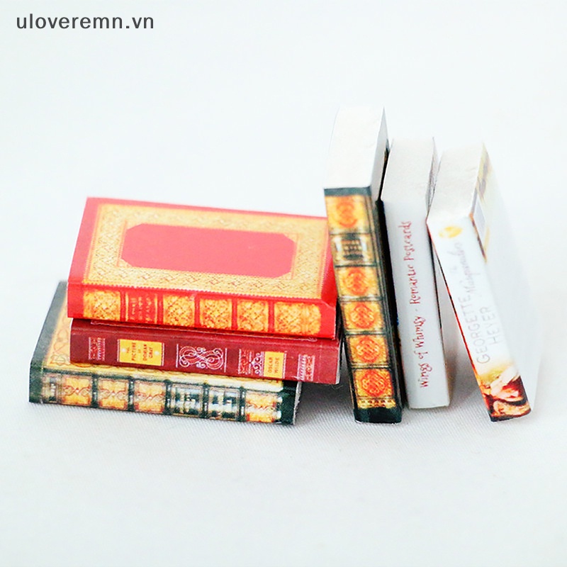 Mô Hình Quyển Sách Mini Tỉ Lệ 1 / 12 Dùng Để Trang Trí Nhà Búp Bê