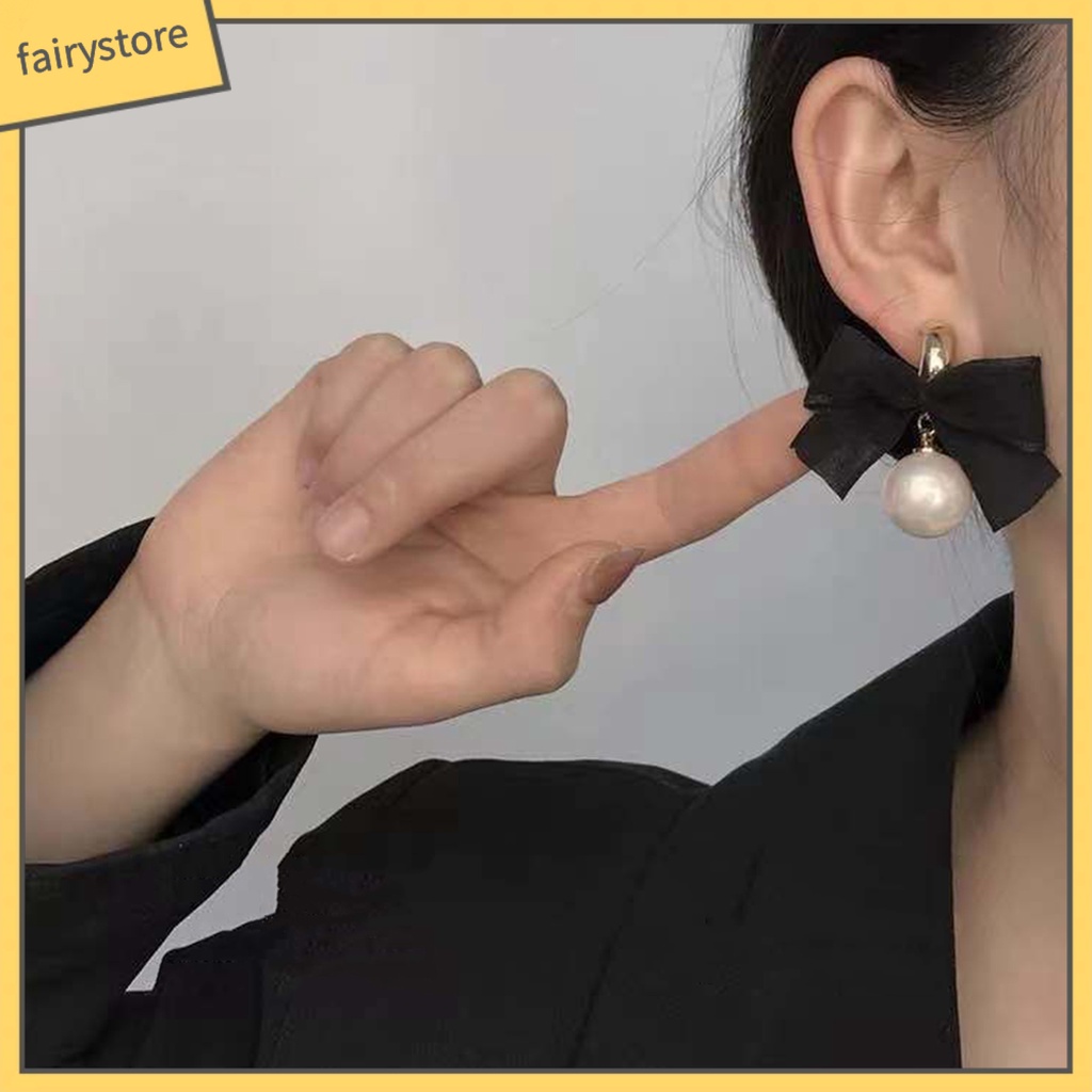 1 Đôi Bông Tai Hình Nơ Đen Đính Ngọc Trai Giả Phong Cách Pháp Cổ Điển Dành Cho Nữ