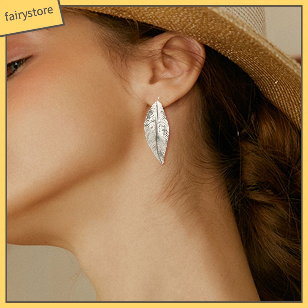 1 Đôi Bông Tai Móc Hình Chiếc Lá Bằng Kim Loại Màu Sắc Tươi Sáng Phong Cách Retro