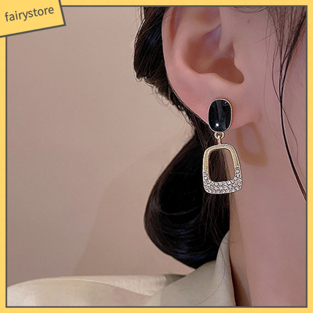 1 Đôi Bông Tai Hình Vuông Đính Đá Thời Trang Dành Cho Nữ