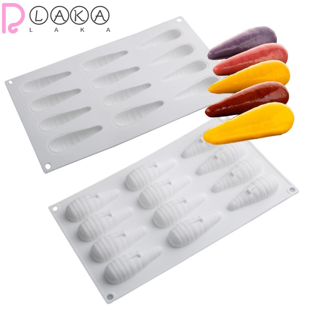 Khuôn Làm Cà Rốt 3D 12 Ngăn Bằng Nhựa