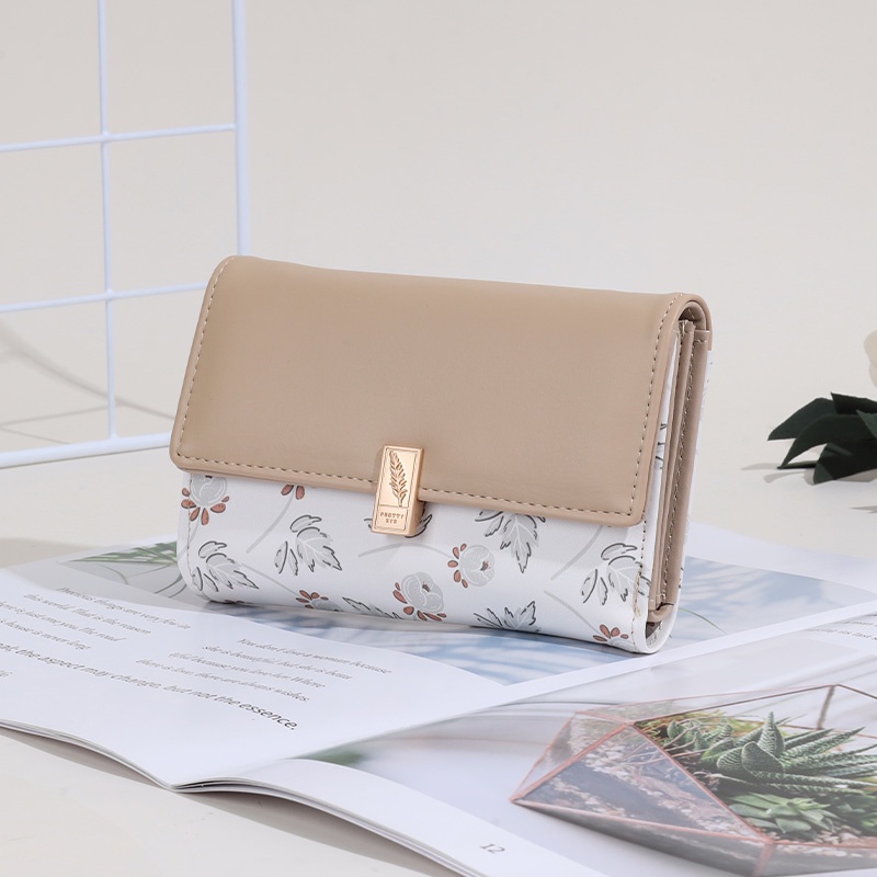 Ví Nữ Cỡ Vừa Hoạ Tiết Hoa Xinh Xắn