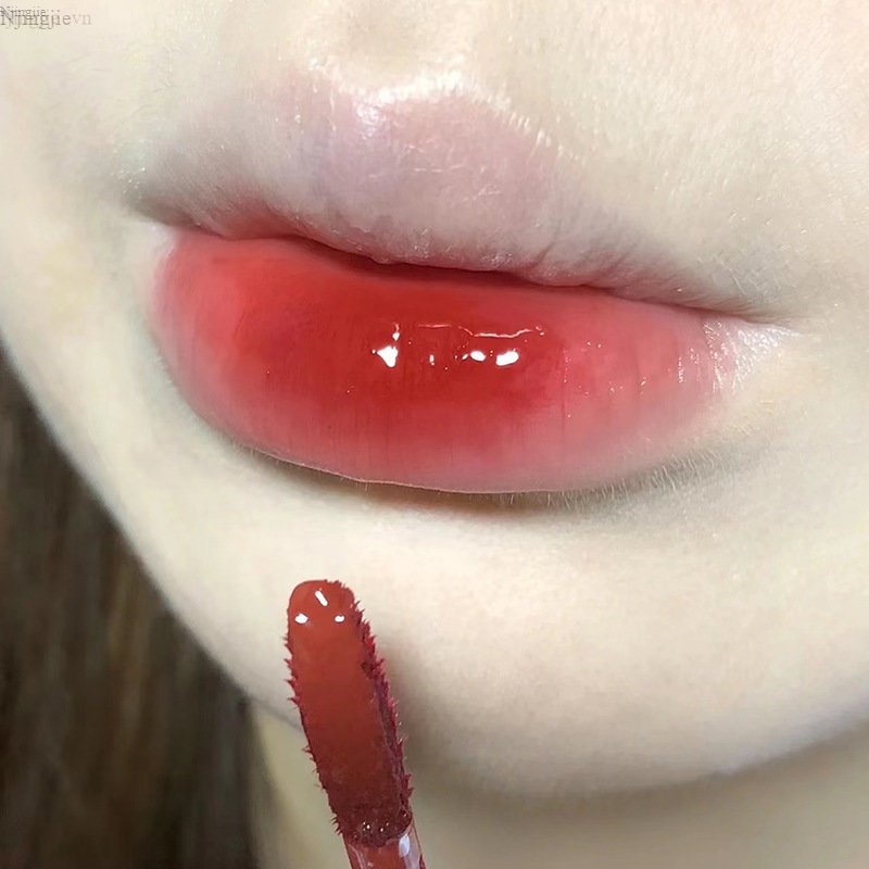 Son Bóng MAGIC CASA Thiết Kế Trụ Nghiêng Tạo Độ Căng Bóng Nhẹ Bền Màu Lâu Trôi