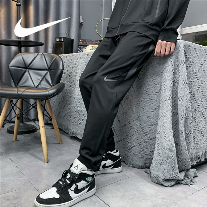Quần chạy bộ Nike 100% Chính Hãng Dáng Suông Rộng Chất Liệu Mềm Mại Dành Cho Nam Giới