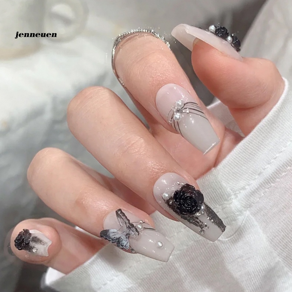 1 Hộp Hoa Trà Đính Ngọc Trai Và Cánh Bướm Trang Trí Móng Tay