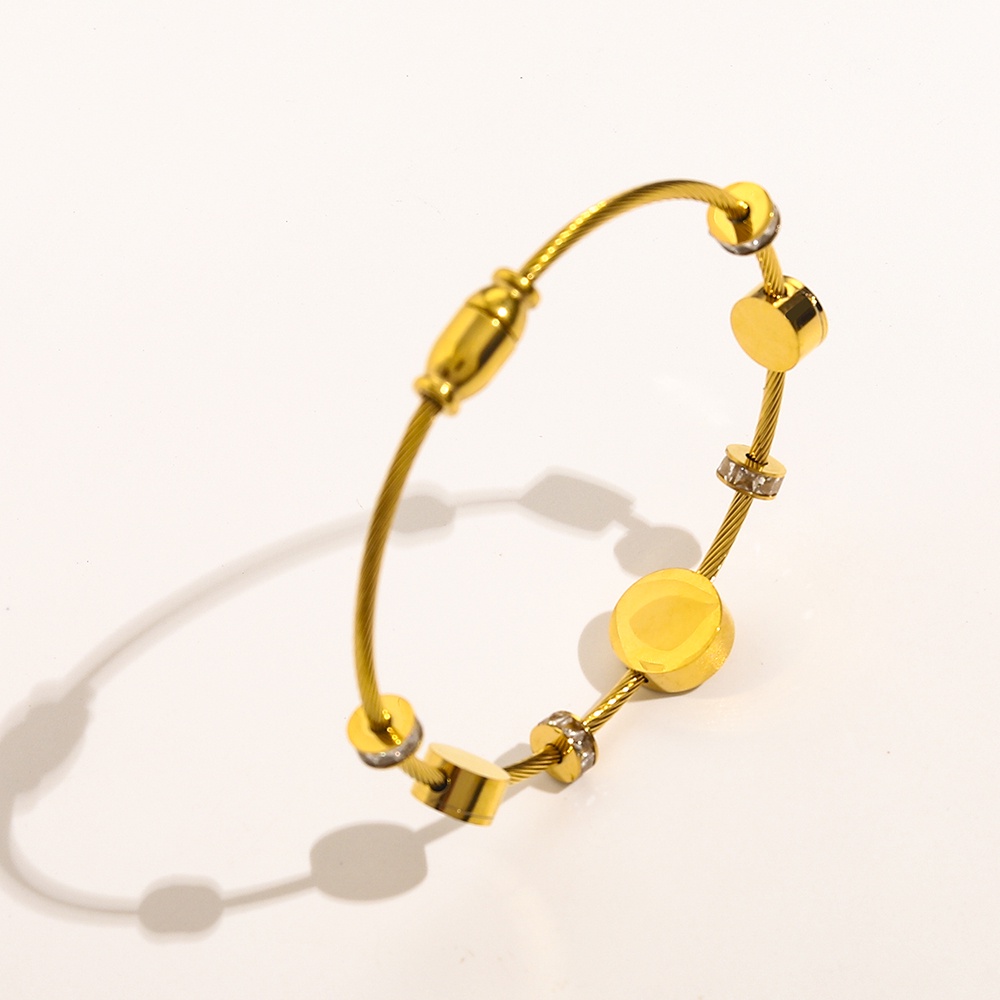 Vòng Đeo Tay Bằng Thép Titan In logo cc Hai cc Khoét Lỗ Bấm Lỗ Đơn Giản