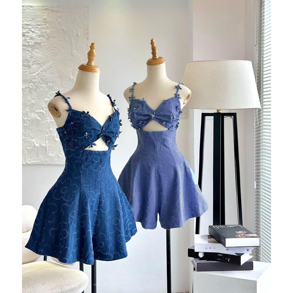 M606 - Đầm xòe jean denim đính hoa 2 dây khoét ngực