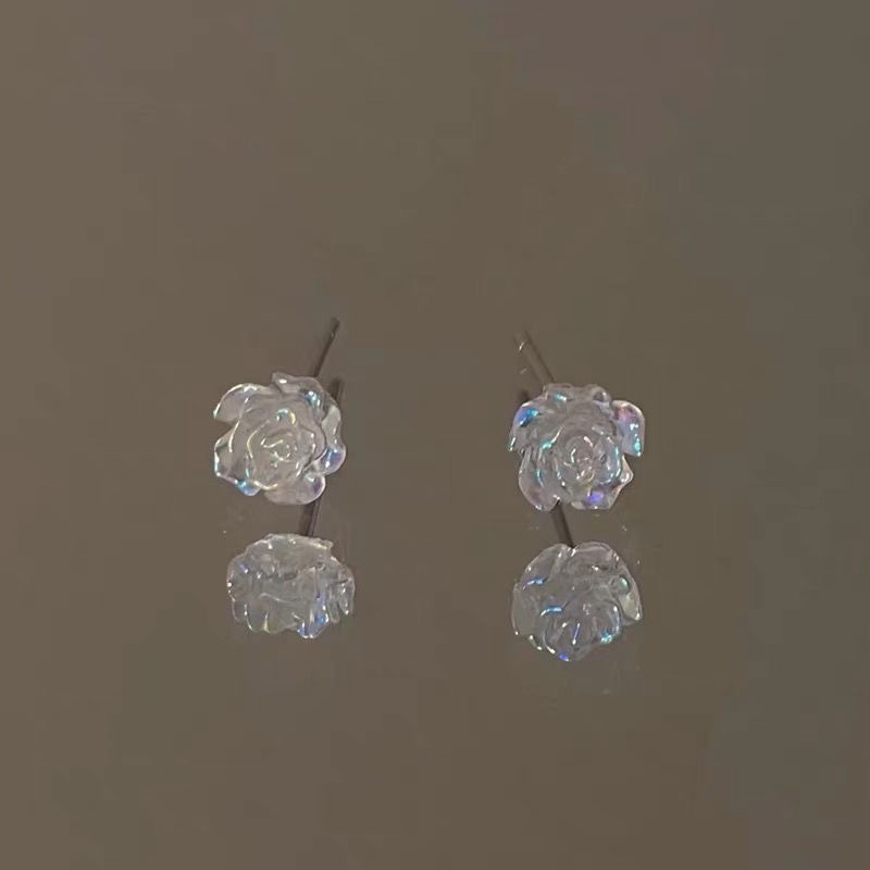 Bông Tai Hình Hoa Trà Nhỏ Sang Trọng