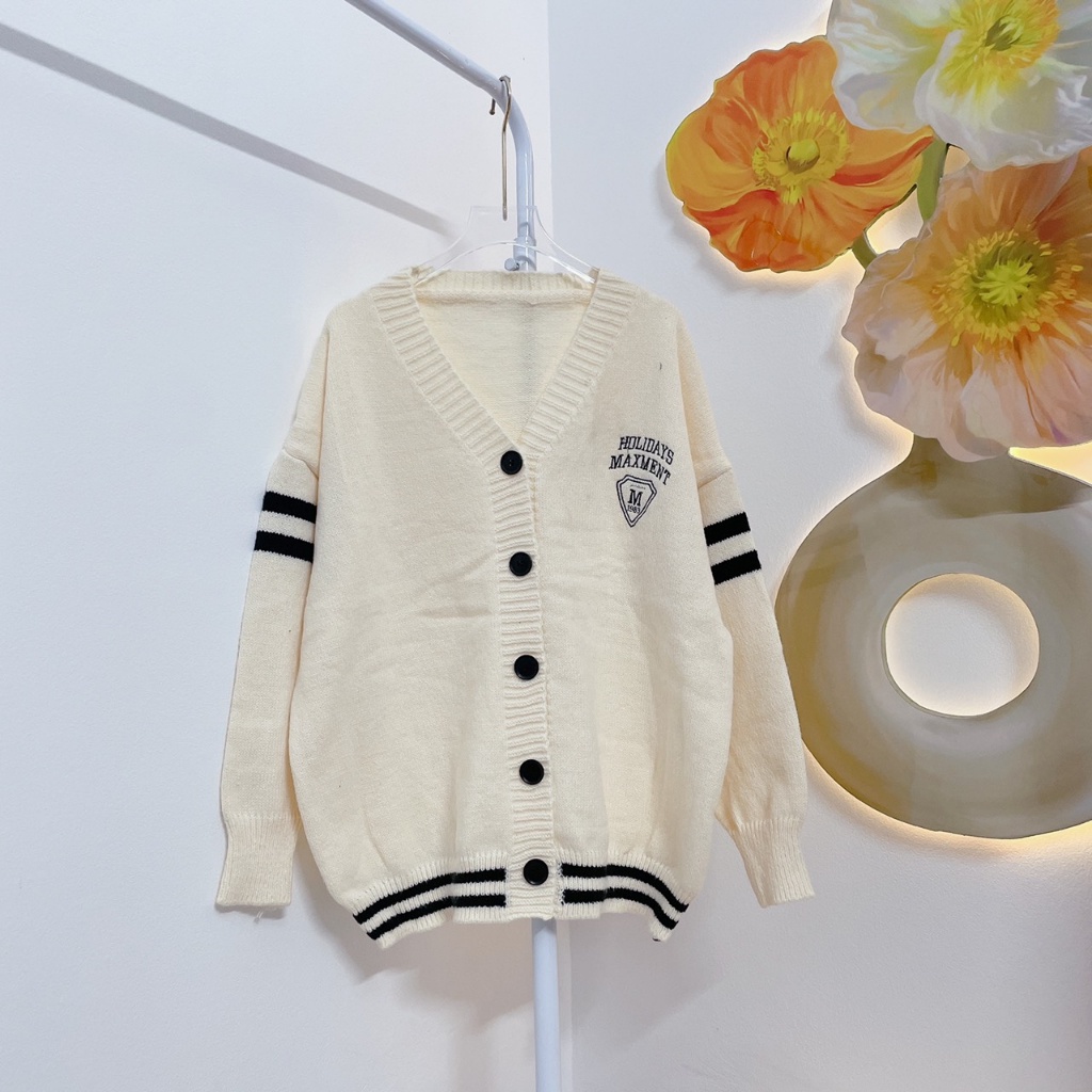 Áo Len Cardigan Áo Len Khoác Ngoài Logo Chữ M Viền Tay Cổ Tim Cúc Cài To Màu Đen Hàng QCCC