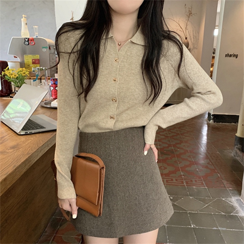 Thiết kế nút áo len cổ bẻ polo phong cách nhẹ nhàng mùa xuân dệt kim cardigan phía dưới