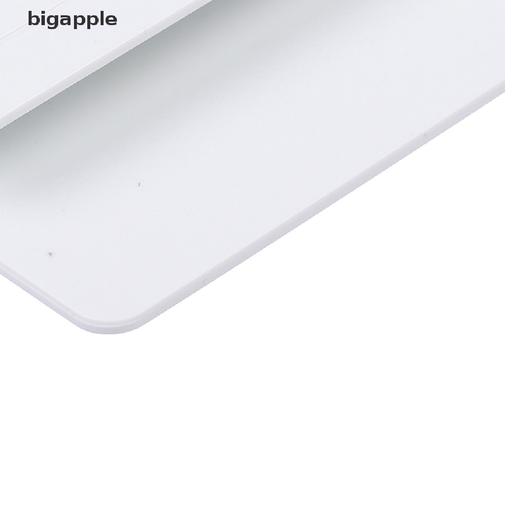 Giá Đỡ Điện Thoại Khi Sạc Gắn Tường Tiện Dụng