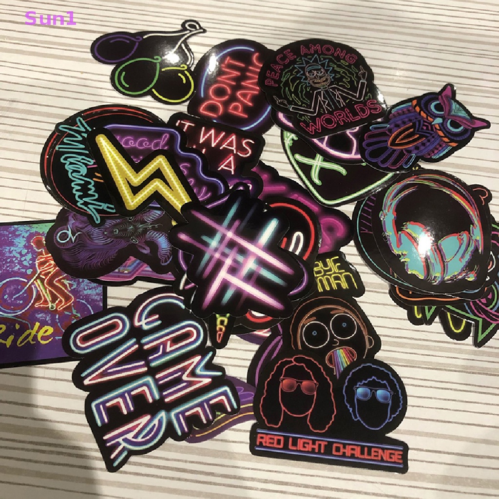 Sun1 > 50 Miếng Dán Hoạt Hình Graffiti Trang Trí Vali Xe Hơi Xe Máy DIY