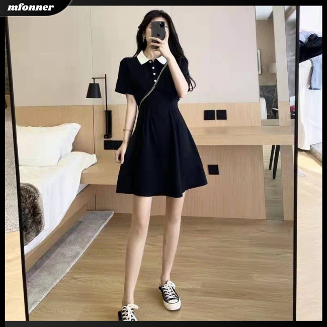 Đầm Đen Tay Ngắn Cổ Bẻ Chất Liệu Lụa Thiết Kế Chiết Eo Nữ Tính