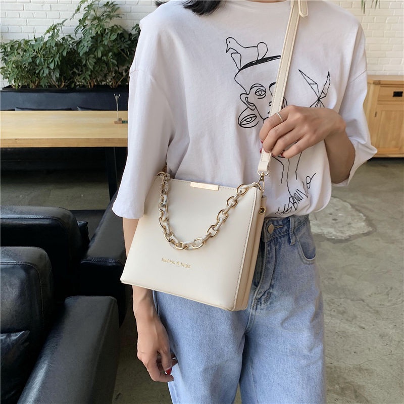 Túi Đeo Chéo Vai Phong Cách Mới Dễ Phối Đồ Hợp Thời Trang Cho Nữ