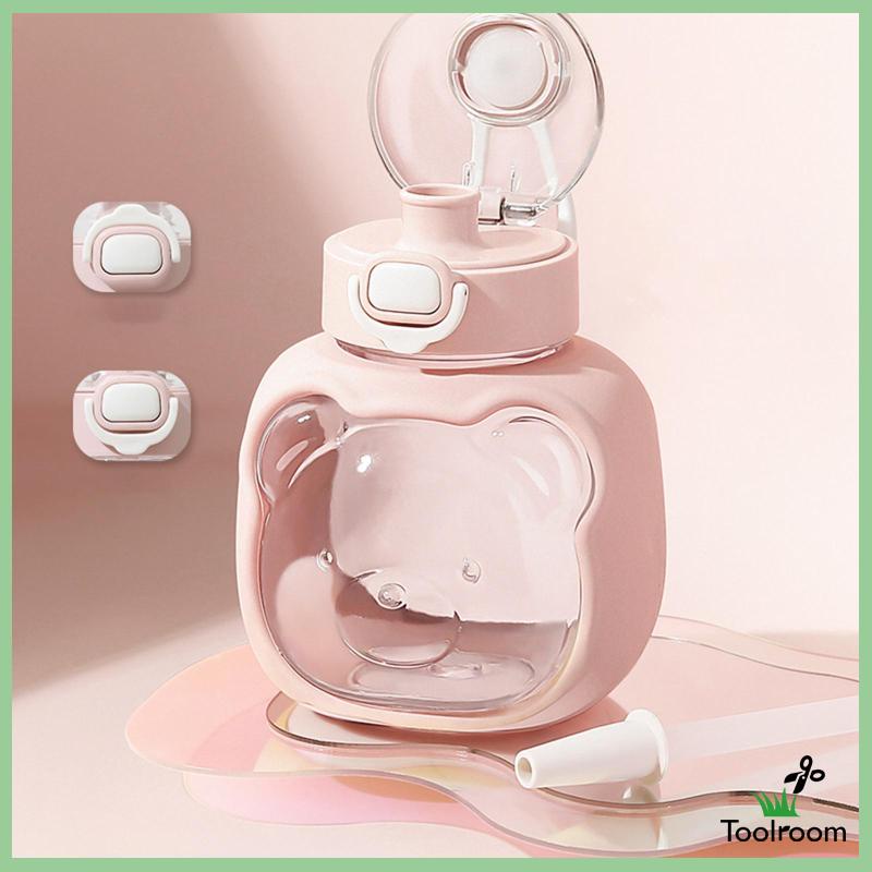 Bình Nước 1L Hình Gấu Dễ Thương Kèm Ống Hút Tiện Dụng Cho Văn Phòng / Thể Thao