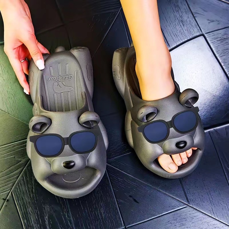Dép Nhựa Eva Chống Trượt Hình Gấu Đeo Kính Râm Đi Trong Nhà / Ngoài Trời Dễ Thương Chất Lượng Cao Cho Nam Và Nữ