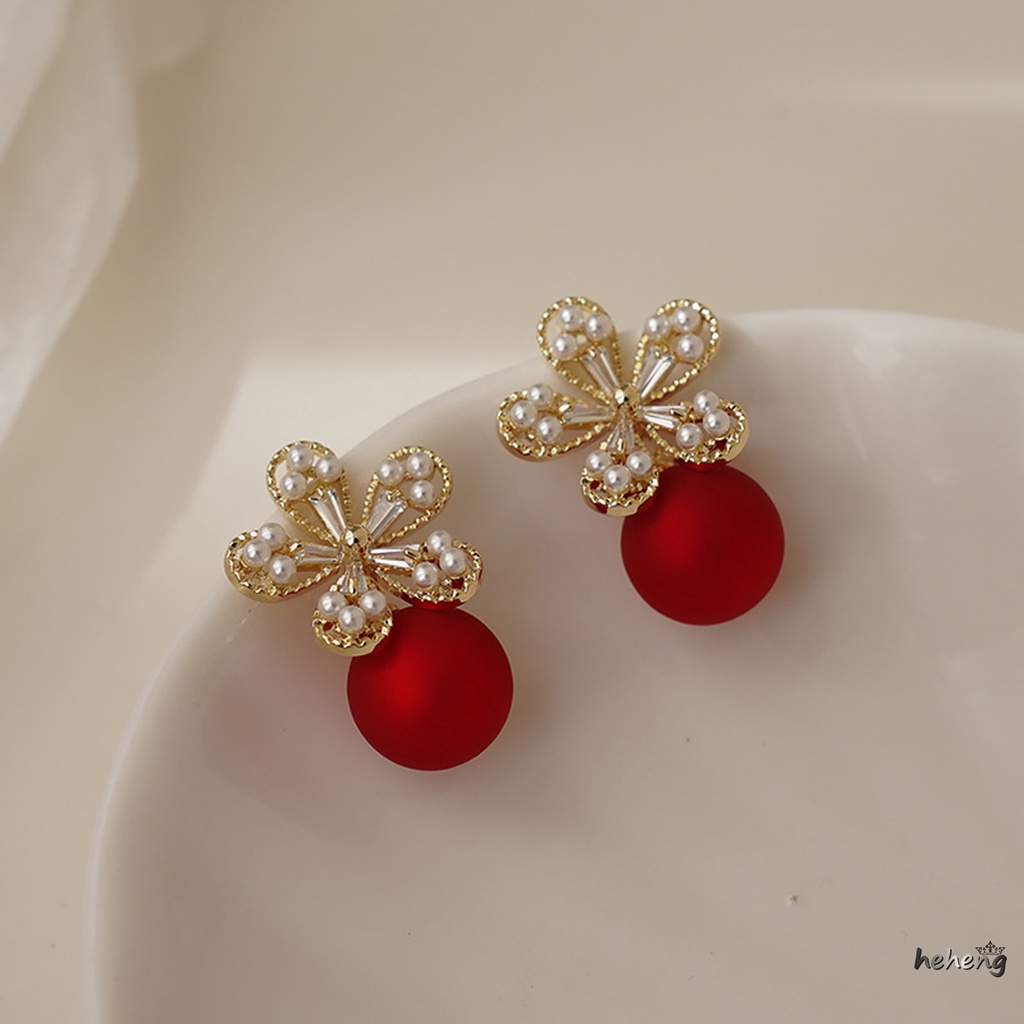 Khuyên Tai Chuỗi Đính Hạt Giả Ngọc Trai Và Hoa Màu Trắng / Đỏ Không Gây Dị Ứng