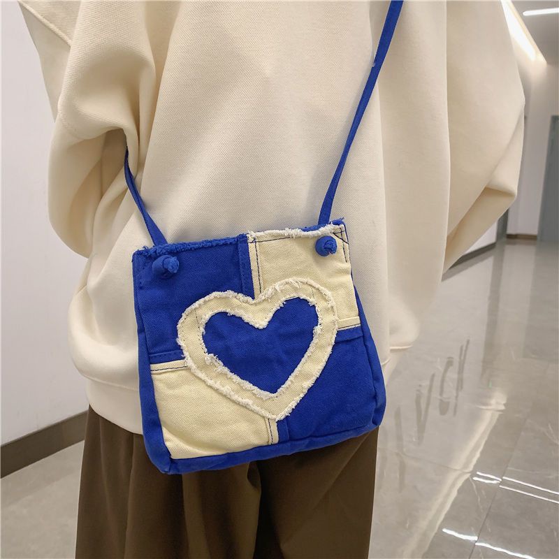 Túi Đeo Chéo Hình Trái Tim Nhỏ Phong Cách Mới 2023