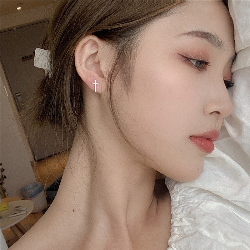 Bông Tai Bạc 2023 Hình Thánh Giá Mini Trơn Mịn Đơn Giản Dễ Phối Đồ Cho Nữ