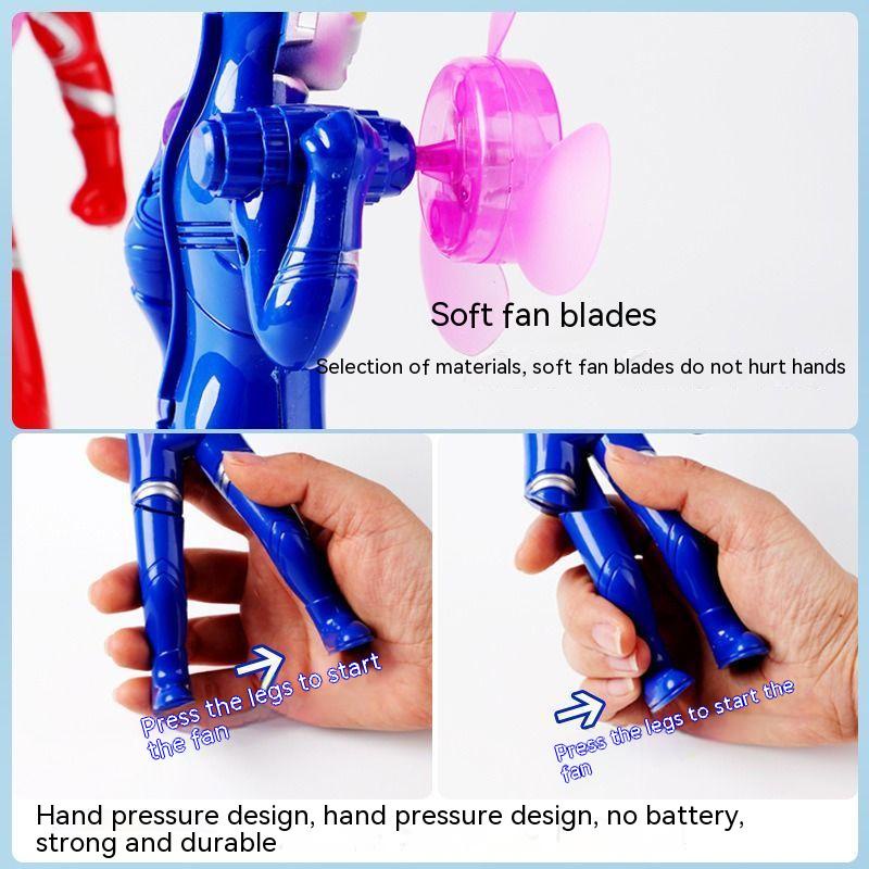 Quạt Mini Cầm Tay Họa Tiết Hoạt Hình Ultraman Có Đèn LED Giúp Giảm Căng Thẳng