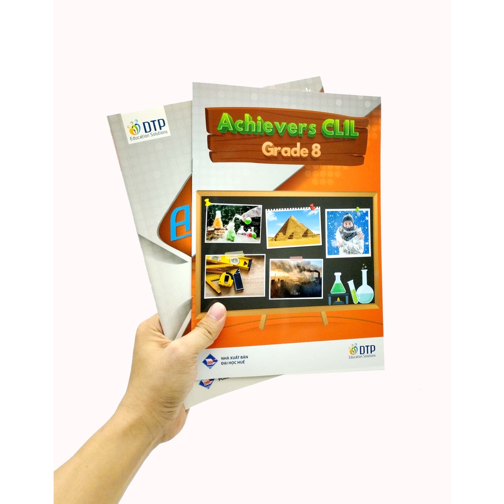 Sách Achievers Grade 8 Student's Book With CLIL Book