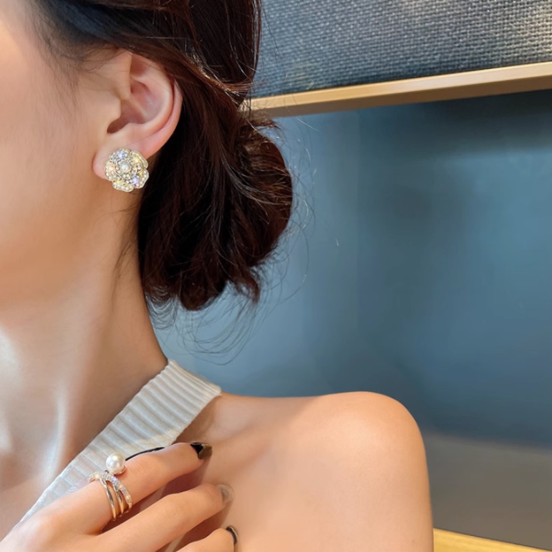 Bông Tai Mạ Bạc 925 Hình Hoa Trà Đính Ngọc Trai Sang Trọng Thời Trang Cho Nữ