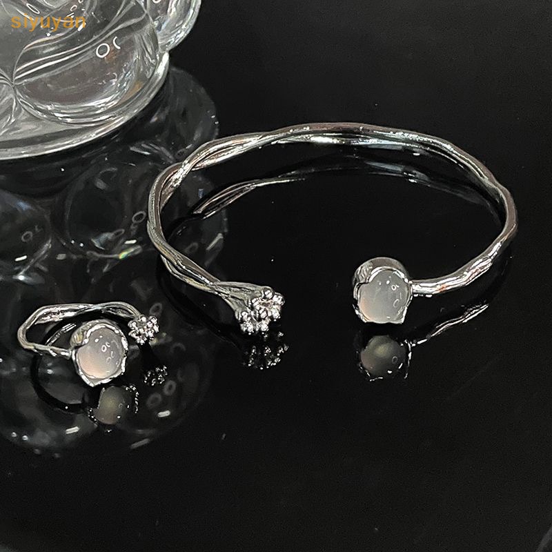 Vòng Đeo Tay Kèm Nhẫn Đá Mặt Trăng Sáng Tạo Có Thể Điều Chỉnh Kích Thước Cho Nữ