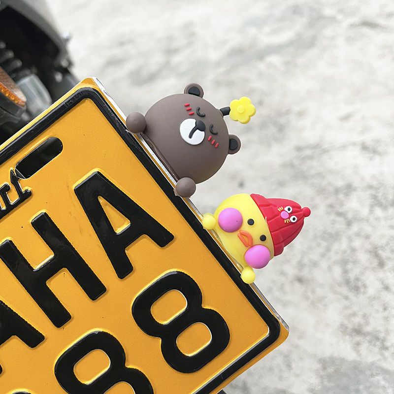 Búp Bê Treo Trang Trí Kính Chắn Gió Xe Hơi Dễ Thương