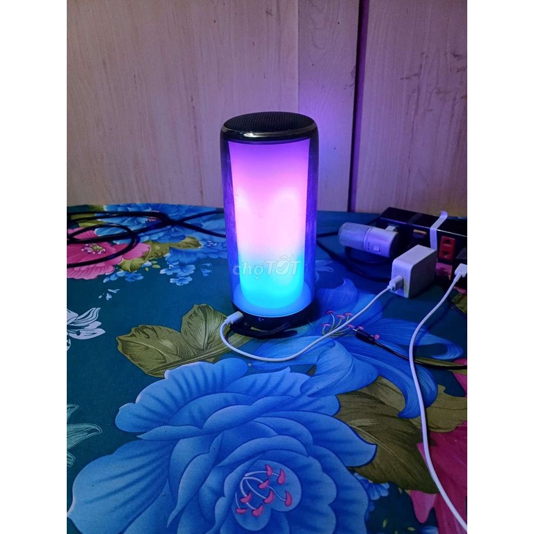 Loa Bluetooth OLIKE S1 với đèn Led nhiều màu bộ quà tặng của OPPO RENO 7