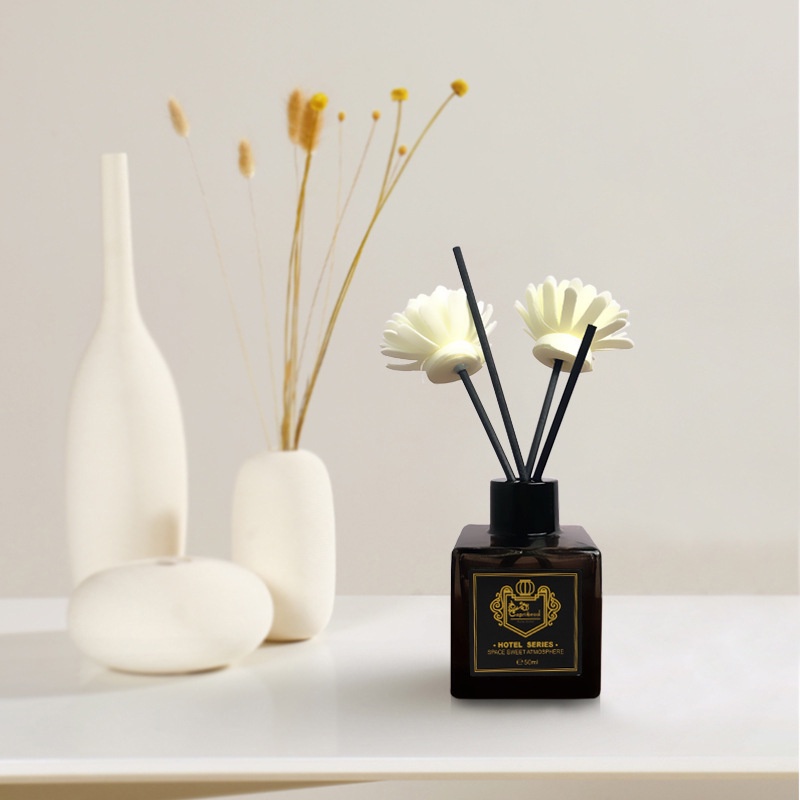 Tinh Dầu Thơm Thiên Nhiên 50ml Màu Đen tinh dầu thơm phòng Chai