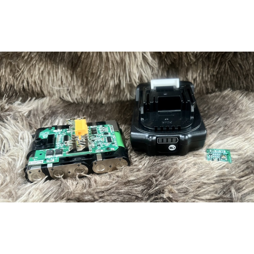 Vỏ mạch 5s 1P nhận sạc zin Makita 18V có cân bằng và led báo pin.