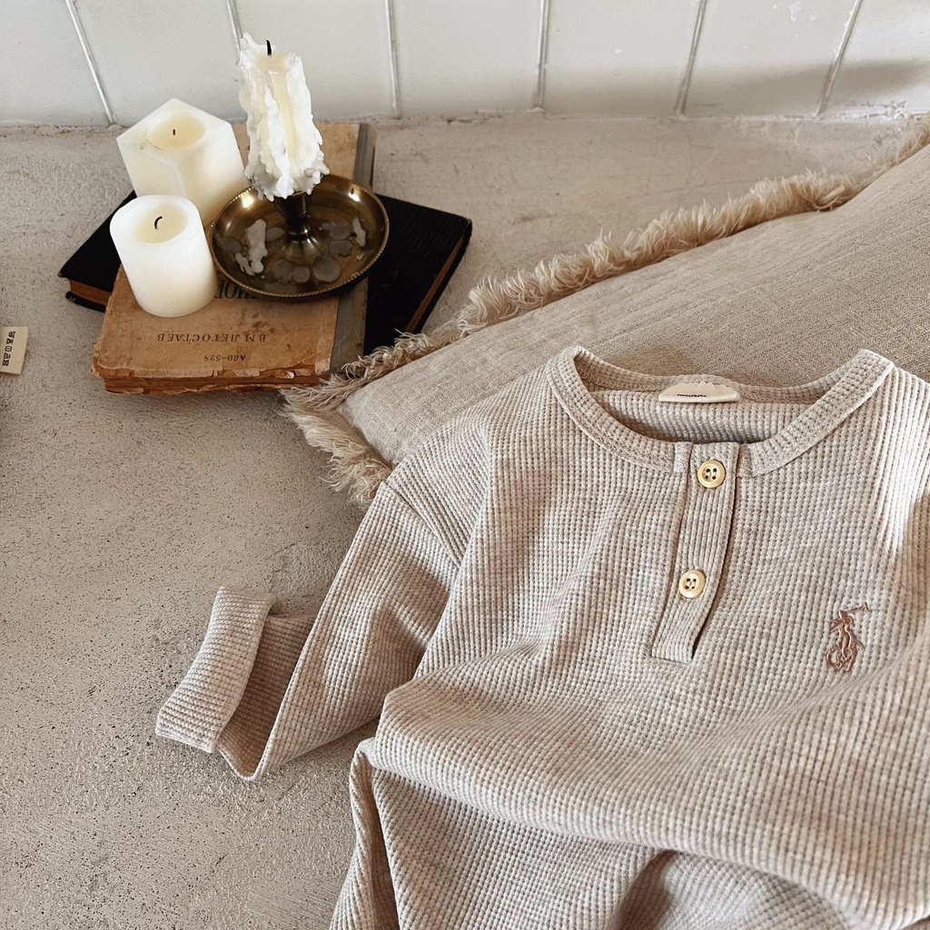 Trẻ em t-shirt mùa thu bé trai và bé gái thêu waffle dài tay bé phong cách hàn quốc cổ tròn hợp thời trang áo sơ mi đáy