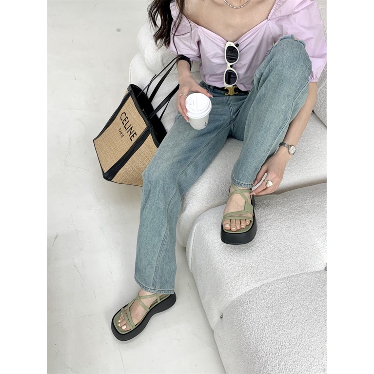 Giày Sandal Đế Xuồng Dày Mùa Hè 2023 Hở Ngón Quai Cài Khóa Phong Cách Mới Cho Nữ