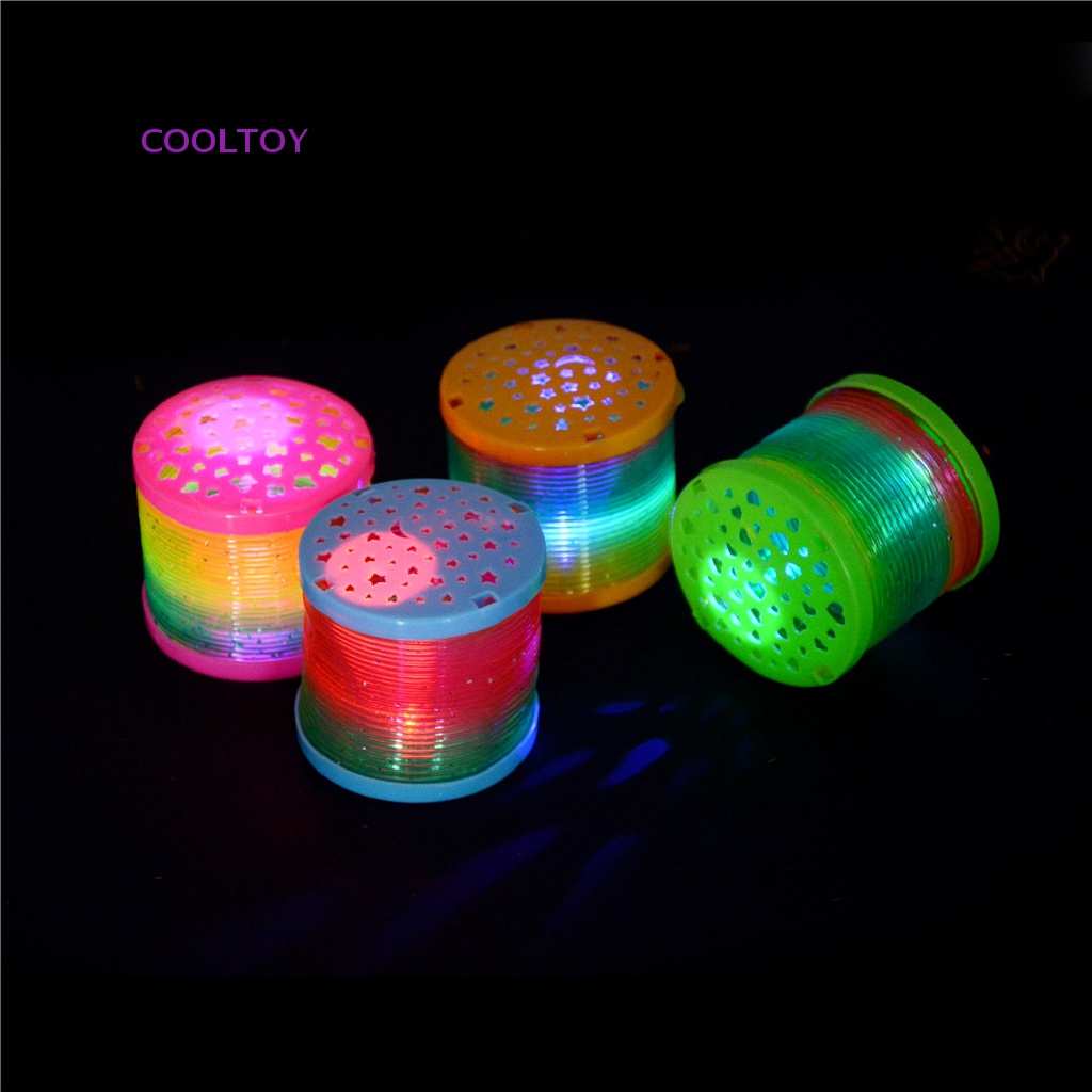 Cooltoy Đồ Chơi Lò Xo Đi Mưa Dạ Quang Co Giãn Thần Kì Hình Tròn Ngẫu Nhiên Dành Cho Trẻ Áo Khoác Phao Thời Trang Trẻ Trung Cá Tính