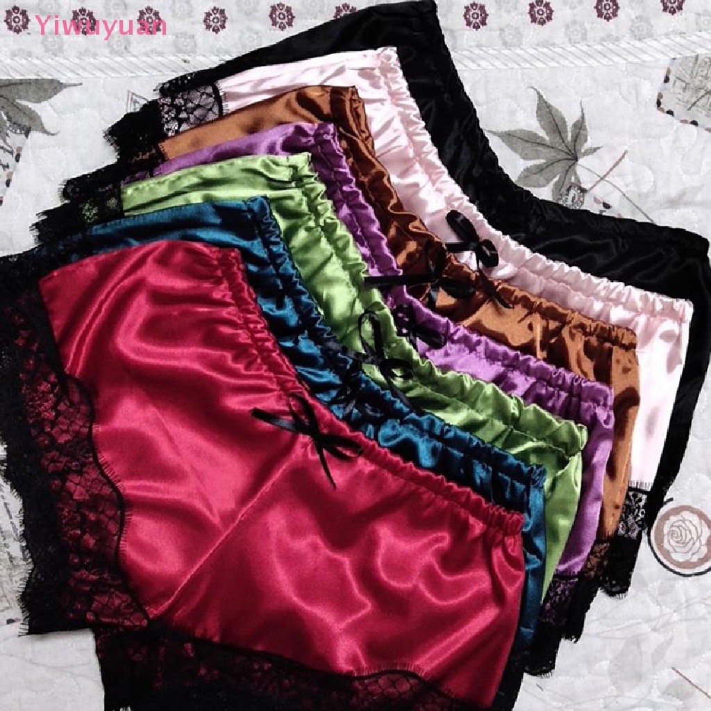 Bộ Đồ Ngủ 2 Món Gồm Áo Phối Ren Và Quần Short Gợi Cảm Mới