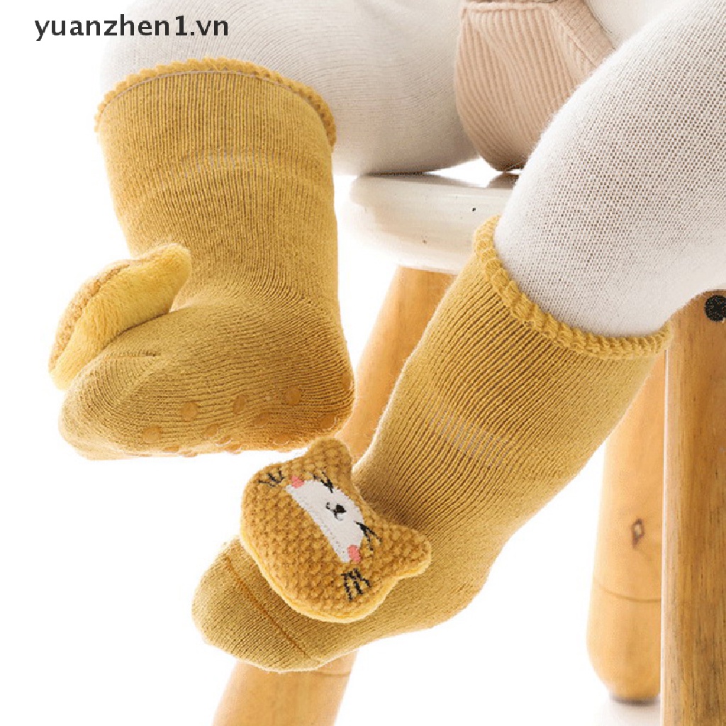 Tất Nhung Dày Chống Trượt Họa Tiết Hoạt Hình Cho Bé