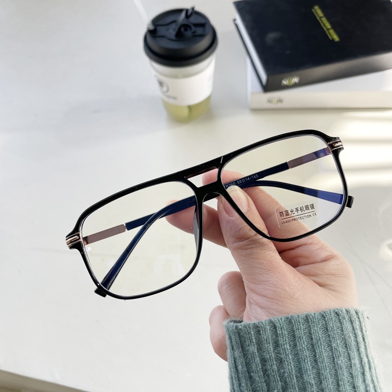 Kính Mát Gọng Lớn Chống Ánh Sáng Xanh Thời Trang Cho Nam Và Nữ