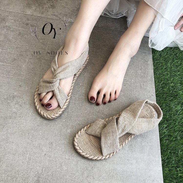 Giày Sandal Rơm Đan Dây Chéo Đế Phẳng Phong Cách Mới Mùa Hè 2023 Cho Nữ