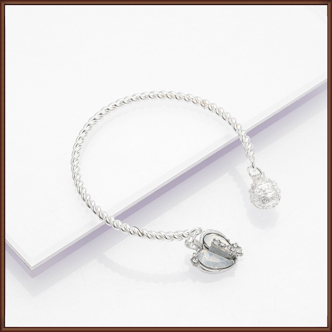 Vòng Tay Đính Đá Zircon Hình Trái Tim Sang Trọng Cho Nữ