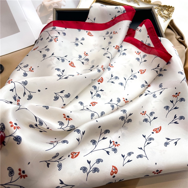 Khăn Choàng Cổ Hình Vuông 70X70Cm Chất Liệu Lụa In Họa Tiết Hoa Xinh Xắn Thời Trang Cho Nữ