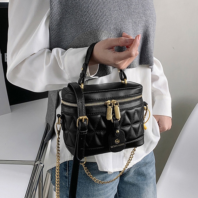 Túi Đựng Mỹ Phẩm Nhỏ Xinh Phối Quai Xích Thời Trang Hàn Quốc Cho Nữ