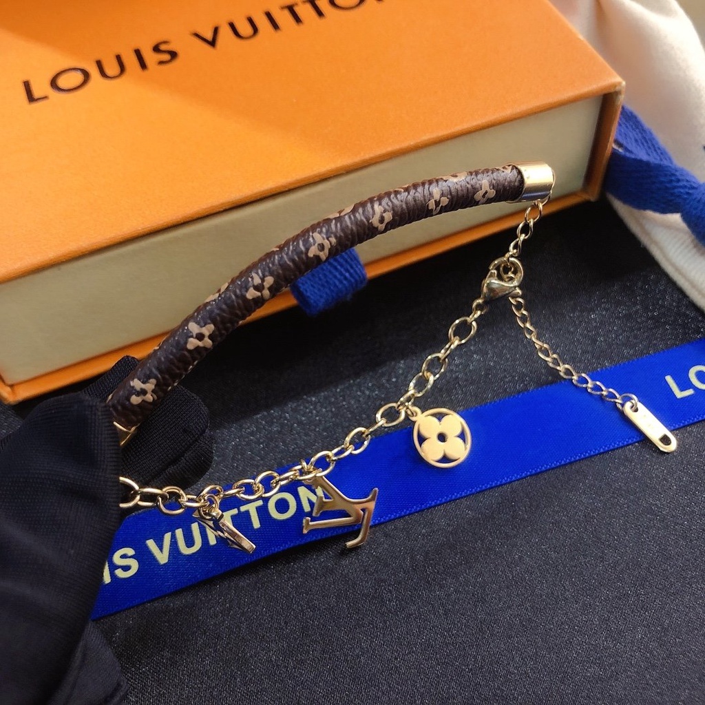 Vòng Đeo Tay louis vuitton Bằng Thép Titan Họa Tiết lv monogram