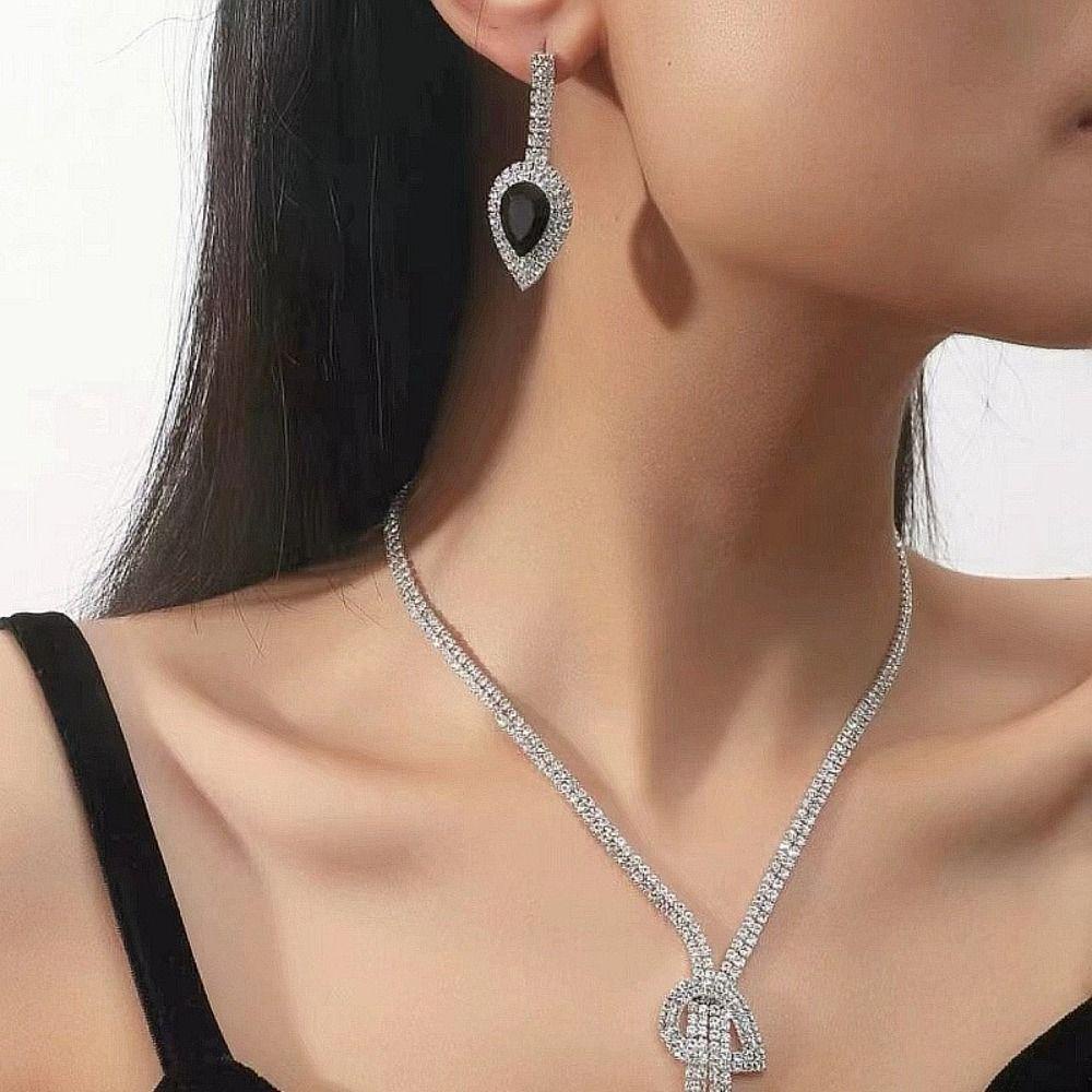 1 Bộ Trang Sức Vòng Cổ Đính Đá Hình Giọt Nước Lớn Phối Tua Rua Phong Cách Vintage Sang Trọng Ngọt Ngào Cho Nữ