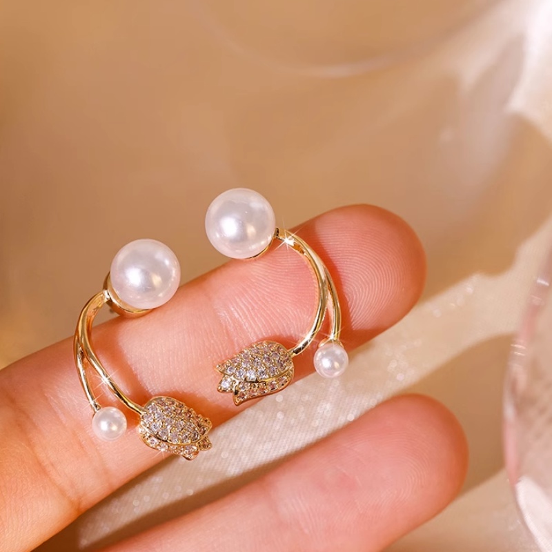 Bông Tai Hình Hoa Tulip Đính Ngọc Trai Nhân Tạo Phong Cách Hàn Quốc Sang Trọng Thời Trang Cho Nữ